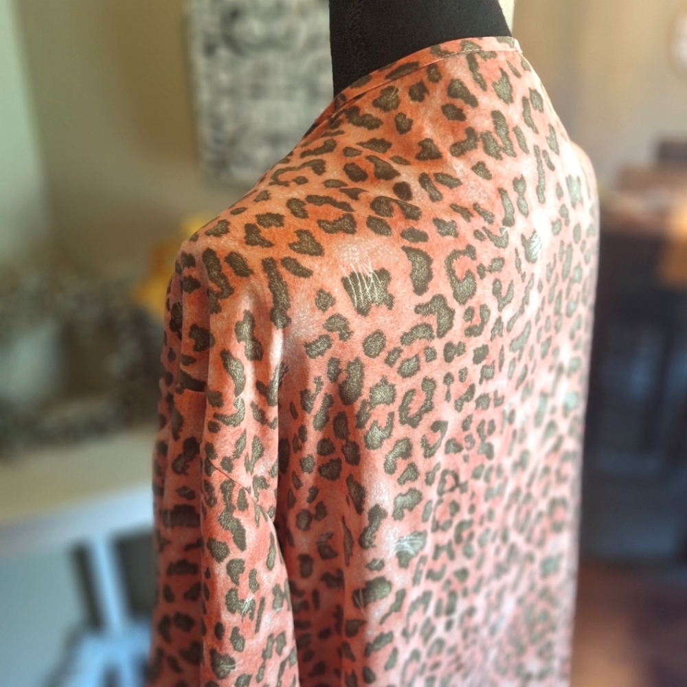 NICE! Pinkish Coral Leopard Print Kimono Sz Large By mts - Picture 7 of 16